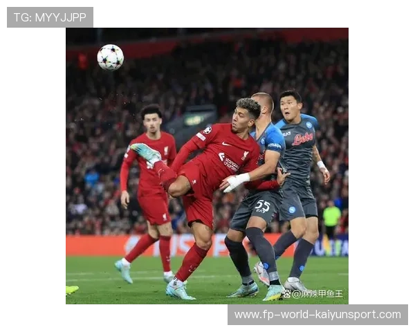 利物浦前场连续压迫，萨拉赫顶在前点暴力破门